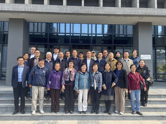 华东理工大学专家莅临我校 共谱能源电力协同发展新篇章