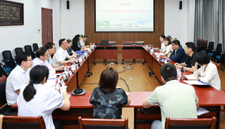 中国政法大学商文江一行回访我校...