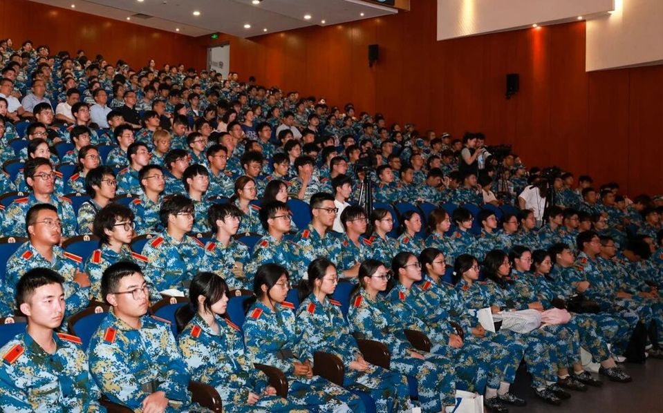 宋来为2026级新生讲授“开学第一课” 宋来为2026级新生讲授“开学第一课”