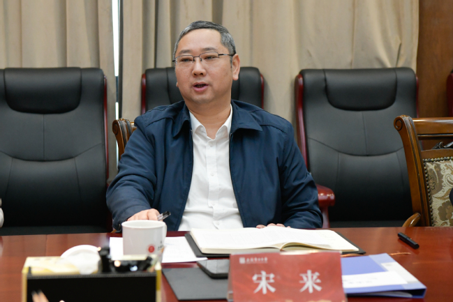 校领导调研指导学校宣传思想文化工作