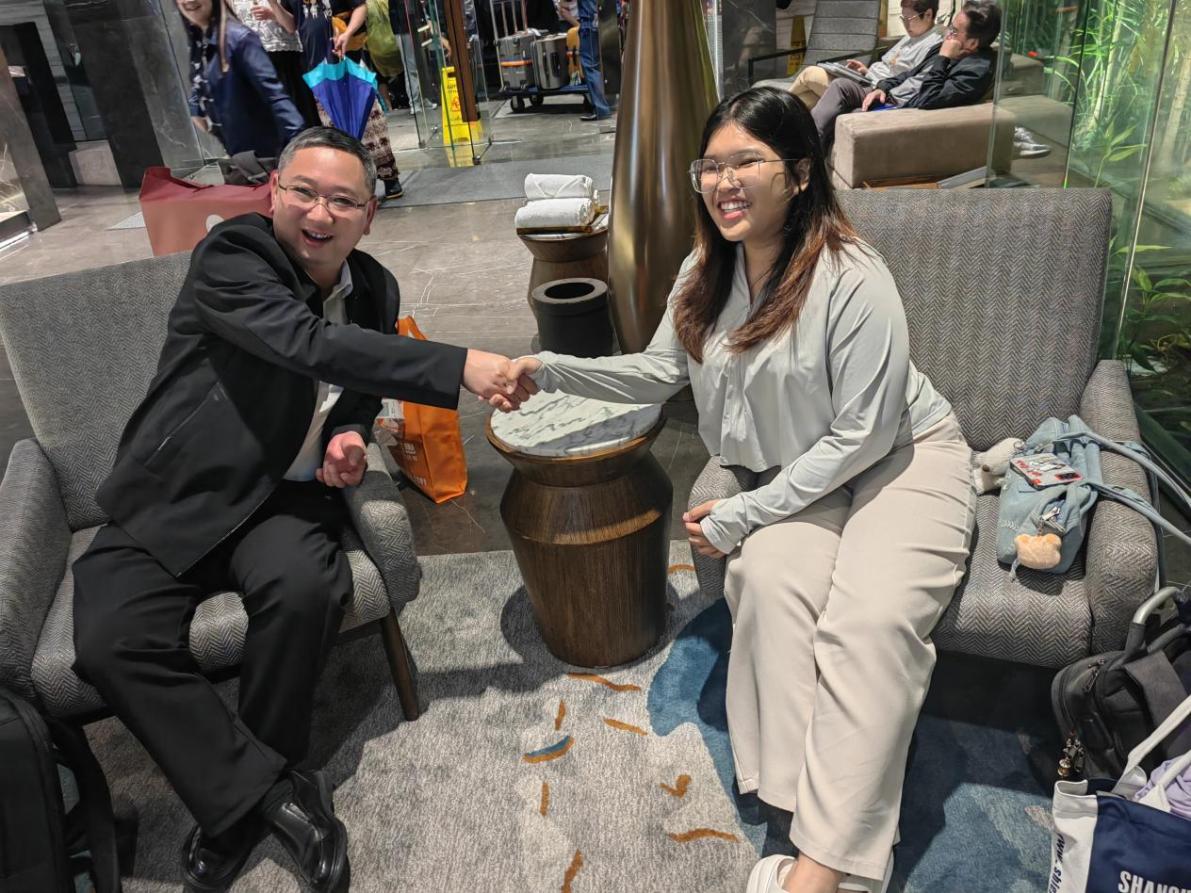 宋来率团访问泰国、越南