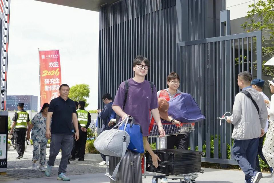上海电力大学迎来2026级新生 上海电力大学迎来2026级新生