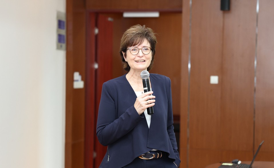 德国国家工程院院士Gabriele Sadowski教授作客我校澎湃大讲堂