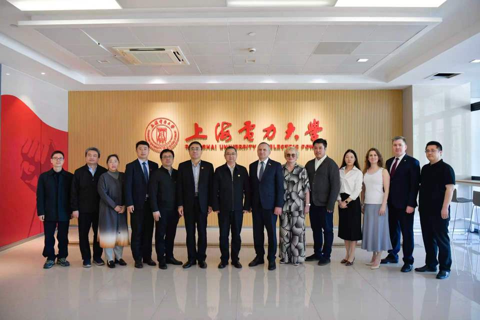 俄罗斯喀山国立动力大学代表团来访我校