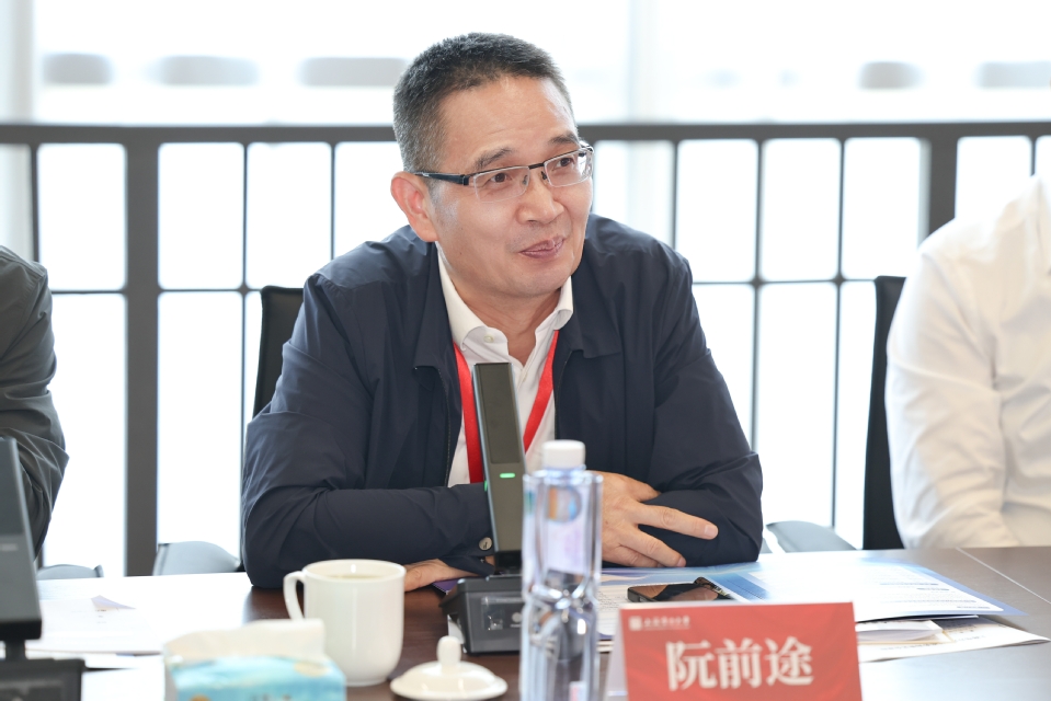 我校召开战略咨询委员会第一次会议 我校召开战略咨询委员会第一次会议