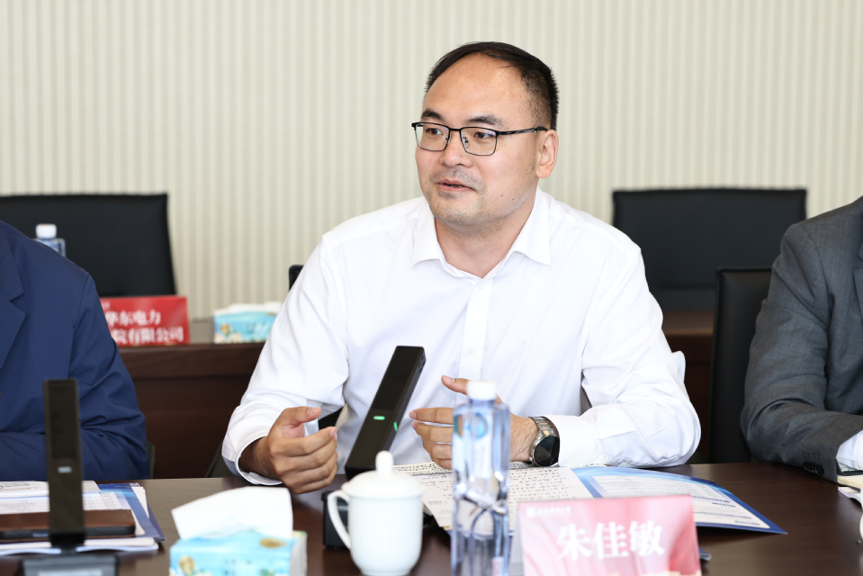 我校召开战略咨询委员会第一次会议 我校召开战略咨询委员会第一次会议