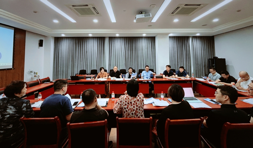 我校召开台风“巴威”防御专项工作部署会
