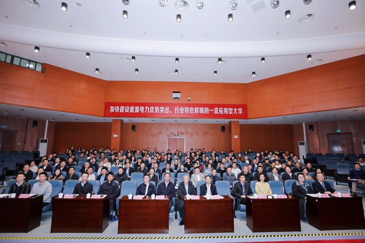 台区储能、电厂混合储能及固态变压器研发进展交流会在我校举行