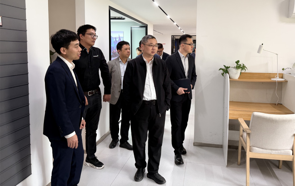宋来走访调研研究生校外集体宿舍