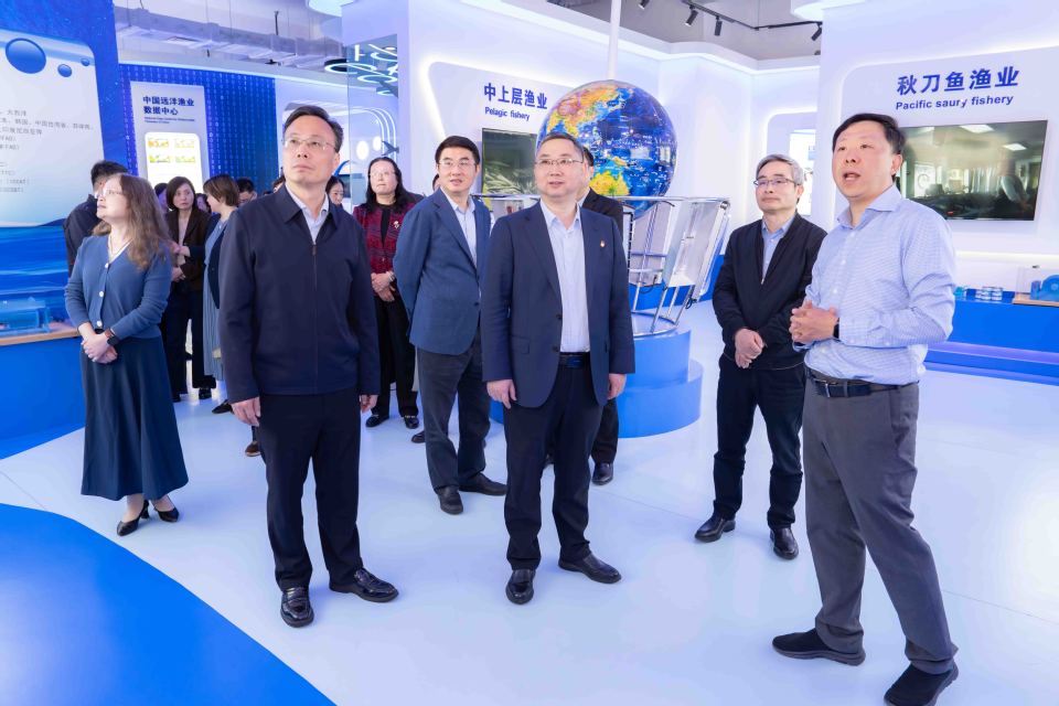 我校与上海海洋大学开展党委理论学习中心组联组学习会